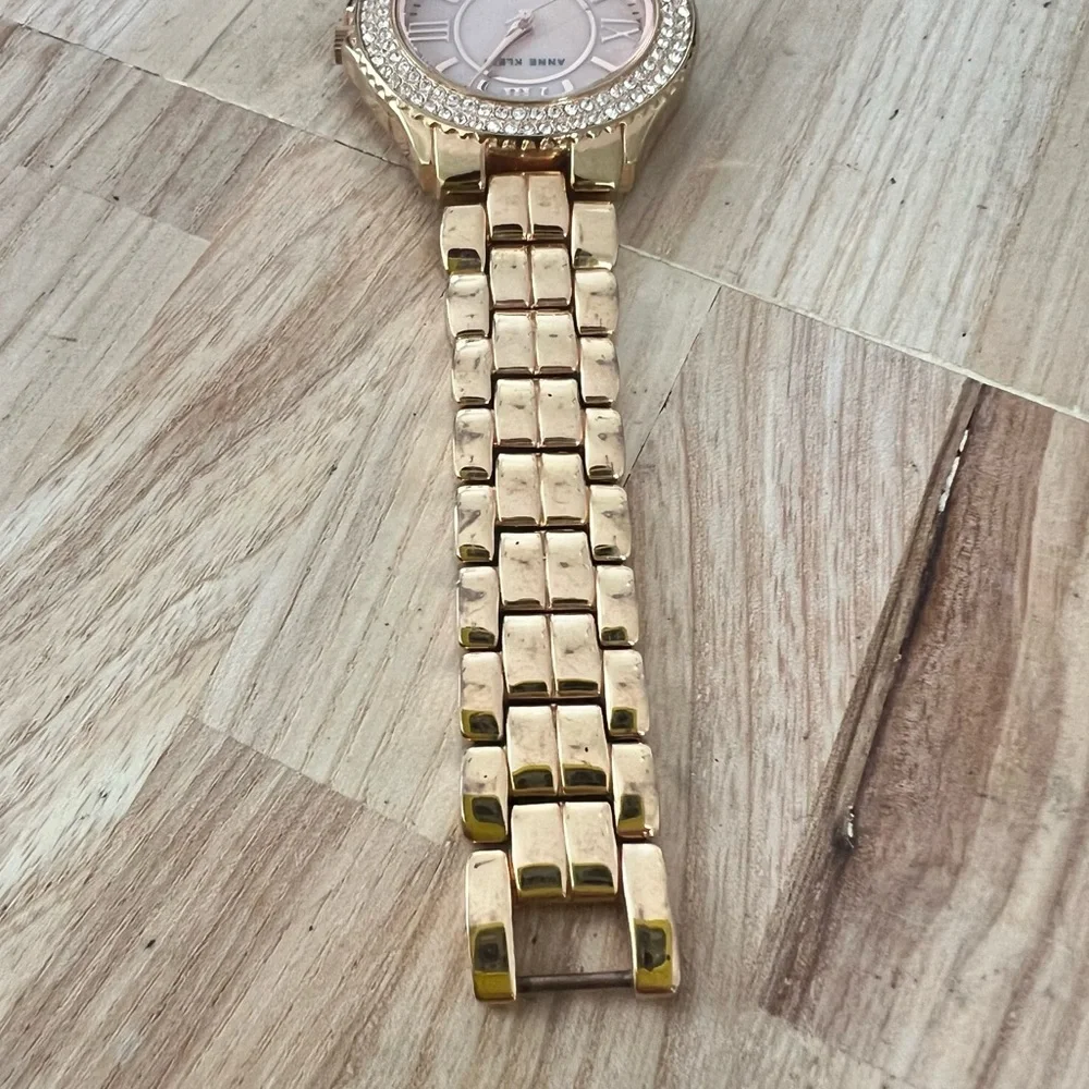 Anne Klein ladies rose gold tone pink mother of pearl dress watch NEW BATTERY
